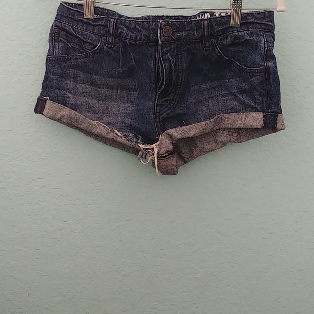 Volcom stone rolled shorts